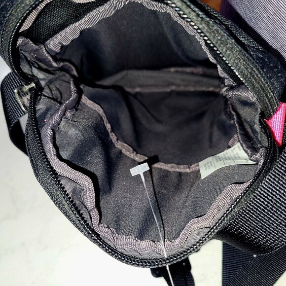 Nike Tech Slate 3 Pocket Zippered Crossbody/Shoulder Strap 9" Bag Unisex NWOT - Picture 10 of 12